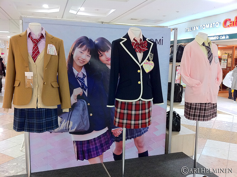 About Japanese School Uniforms Symbols of Freedom Rebellion and Fashion   LIVE JAPAN travel guide