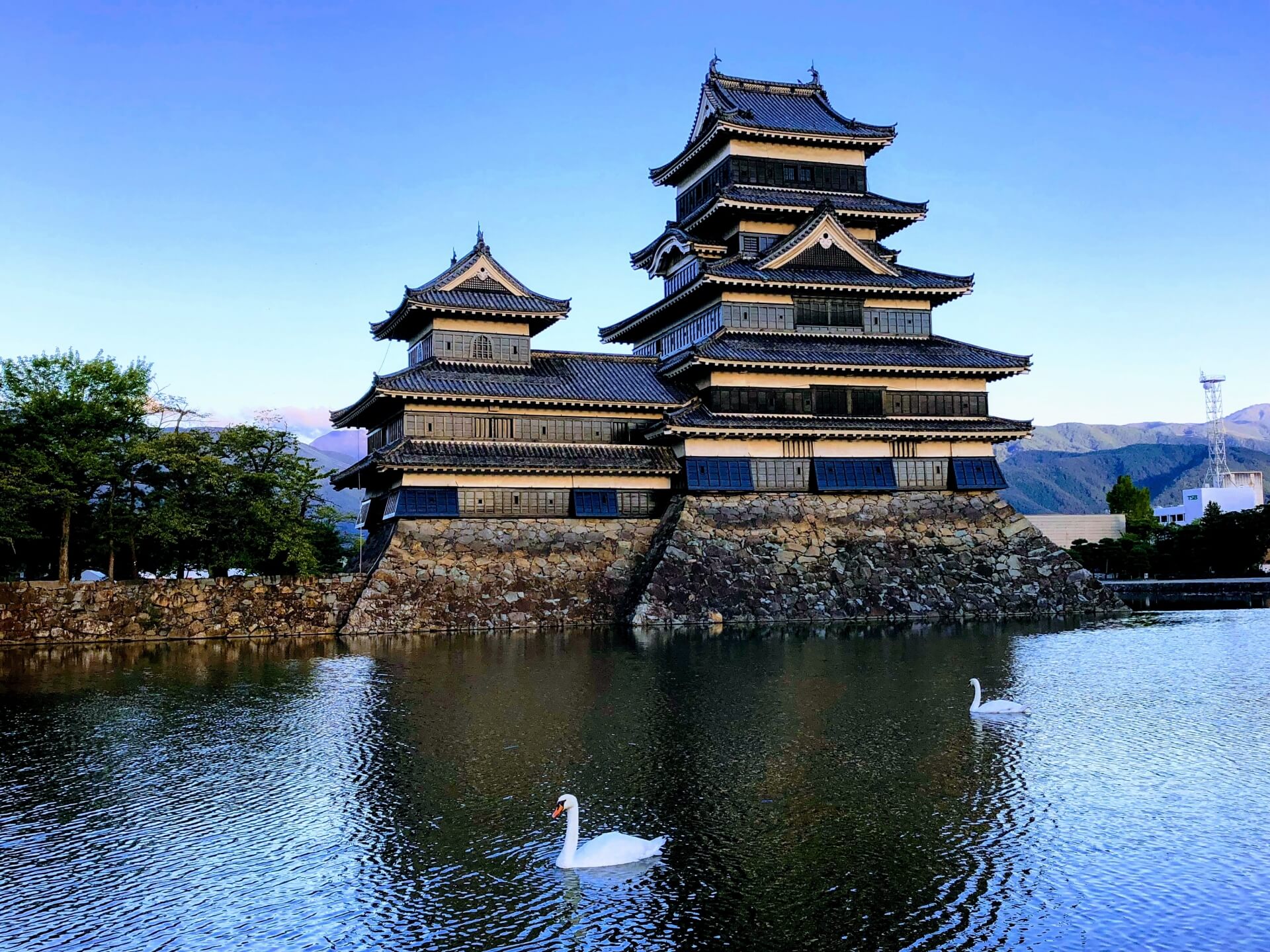 best castles to visit in japan