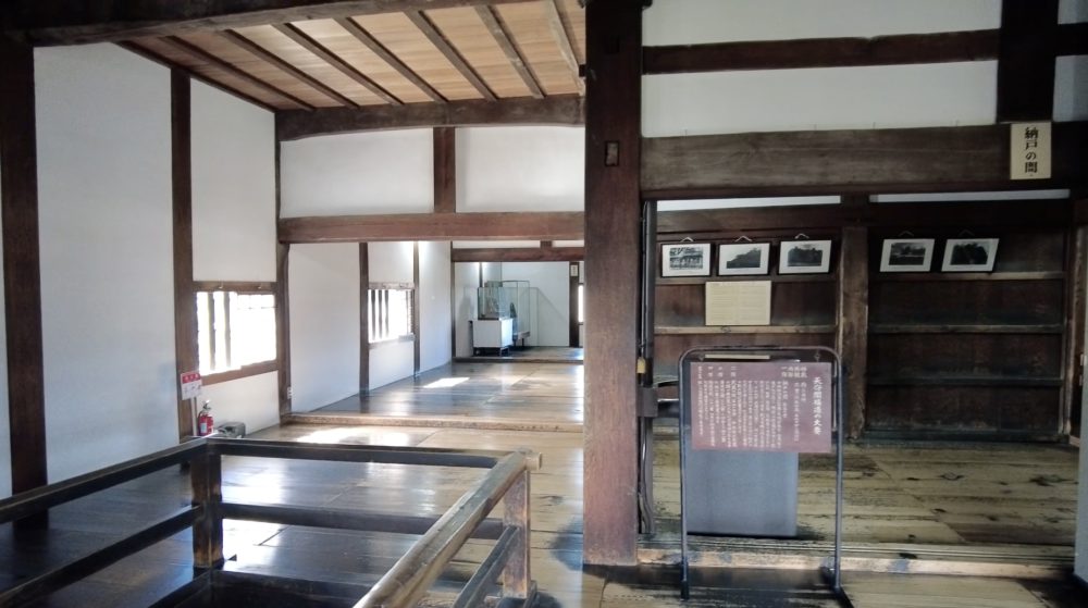 Inuyama Castle inside
